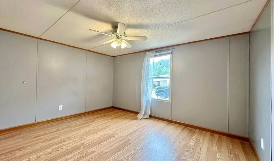 1032 LIBBY Ln, Barboursville, WV 25504 - 3 Beds, 2 Bath