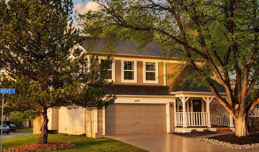 12654 Grove St, Broomfield, CO 80020 - 4 Beds, 3 Bath