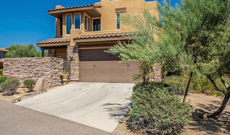 6145 E CAVE CREEK Rd 112, Cave Creek, AZ 85331 - 2 Beds, 3 Bath