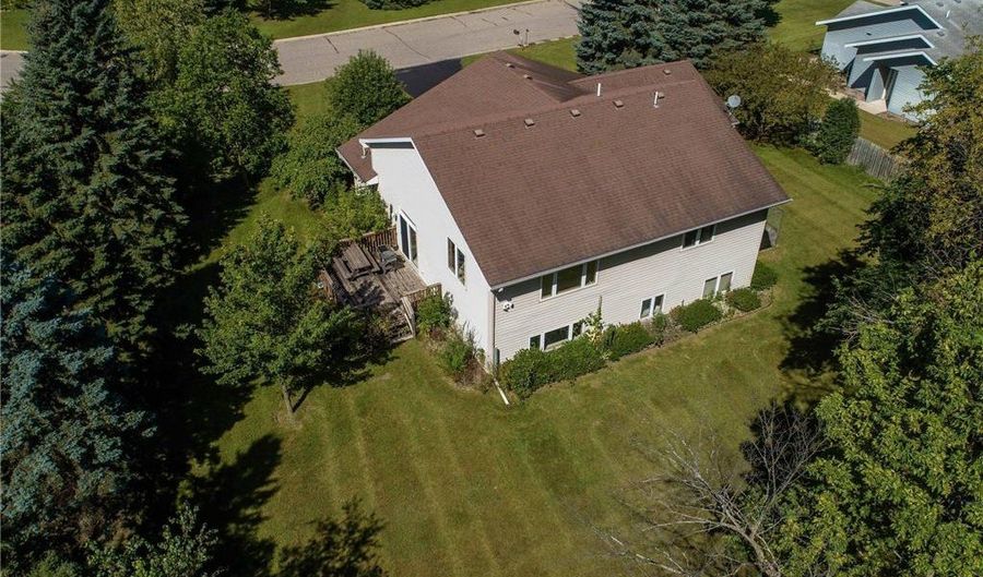 2740 Le Homme Dieu Hts NE, Alexandria, MN 56308 - 4 Beds, 2 Bath