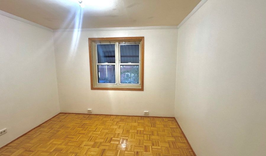 12 Court B Bld 22 Ct, Bridgeport, CT 06610 - 3 Beds, 1 Bath
