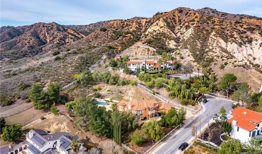 227 Saddlebow Rd, Bell Canyon, CA 91307 - 5 Beds, 6 Bath