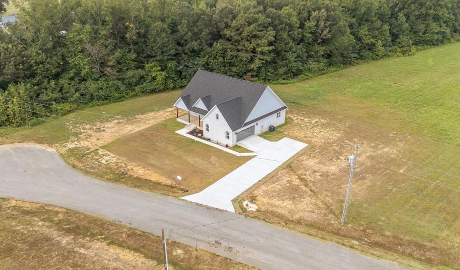 90 COLUMBUS, Adamsville, TN 38310 - 3 Beds, 3 Bath