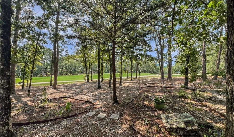 4 La Viejo Ln, Hot Springs, AR 71909 - 3 Beds, 3 Bath