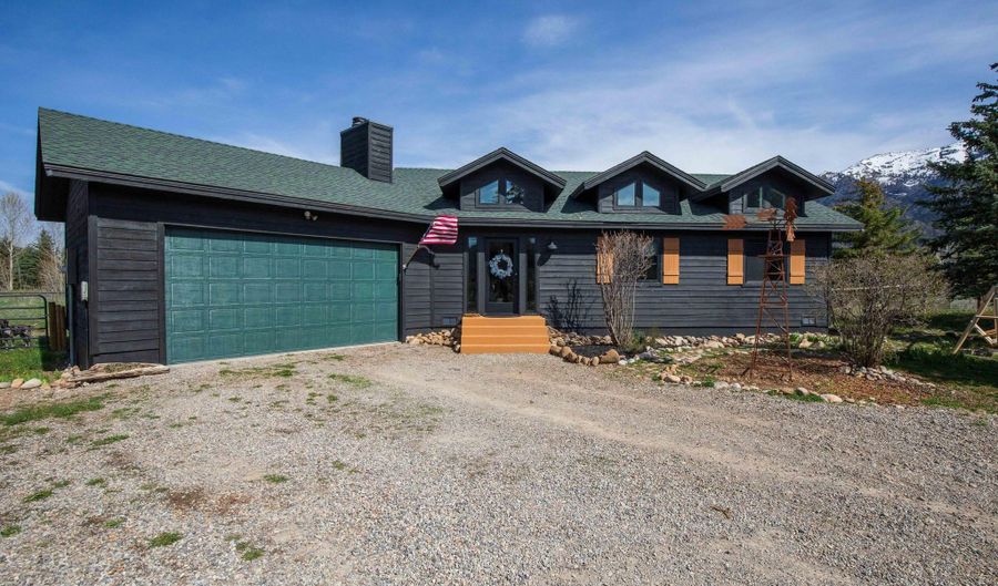 60 BUCKRAIL Ln, Alpine, WY 83128 - 3 Beds, 2 Bath