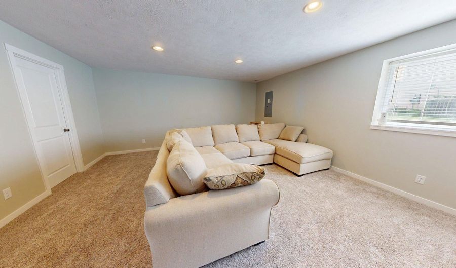 5143 Circleview Dr, Allendale, MI 49401 - 4 Beds, 3 Bath