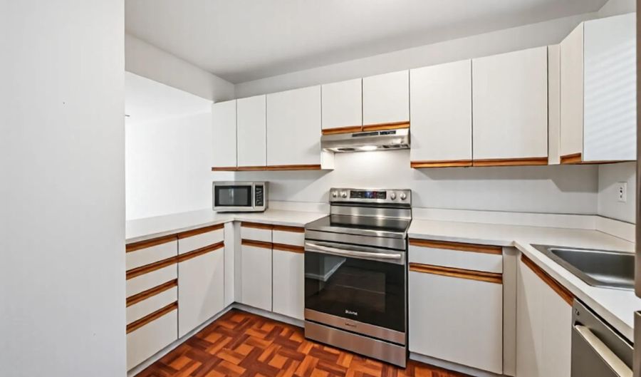 1518 WINTERBERRY Dr, Arnold, MD 21012 - 2 Beds, 2 Bath