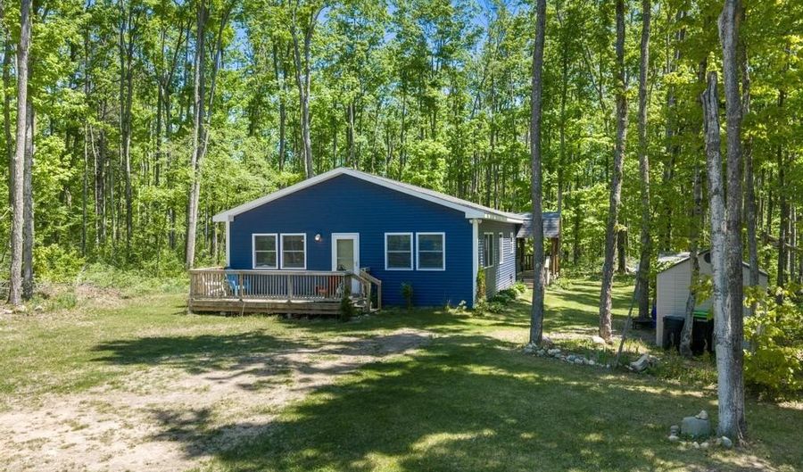 7361 N Conway Rd, Alanson, MI 49706 - 1 Beds, 1 Bath