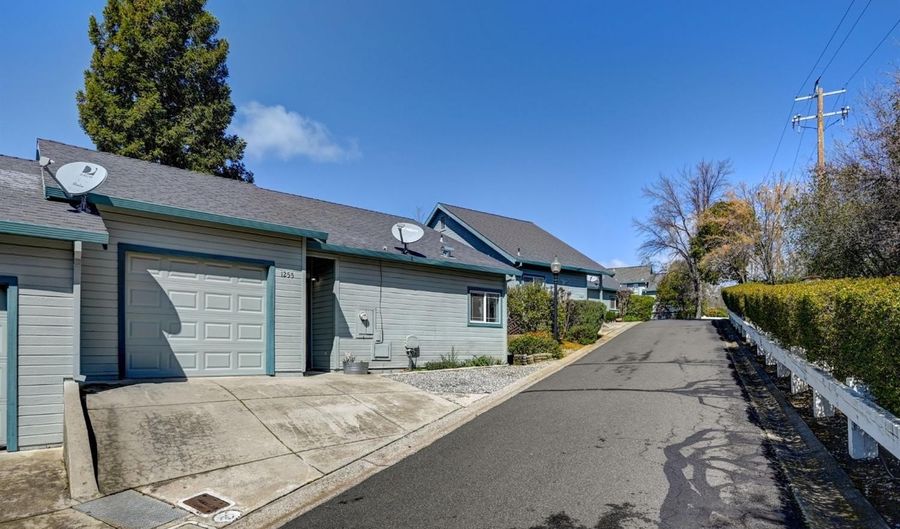 1255 Annalee Dr, Angels Camp, CA 95222 - 2 Beds, 1 Bath