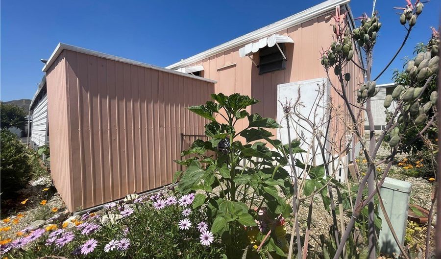12220 5th 146, Yucaipa, CA 92399 - 3 Beds, 3 Bath