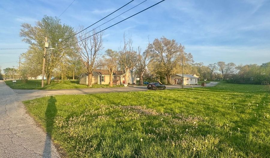 2931 Byrkit St, Indianapolis, IN 46217 - 3 Beds, 1 Bath