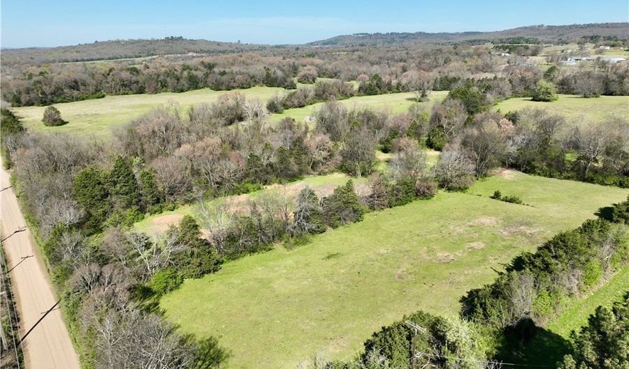 Hwy 186, Altus, AR 72821 - 0 Beds, 0 Bath