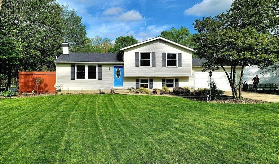 10015 Regatta Trl, Aurora, OH 44202 - 3 Beds, 2 Bath