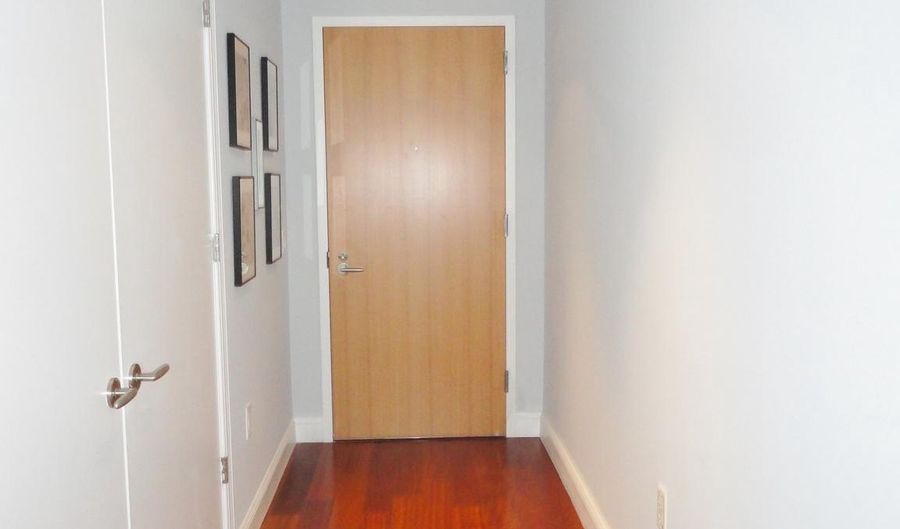 1881 N NASH St 1607, Arlington, VA 22209 - 1 Beds, 2 Bath