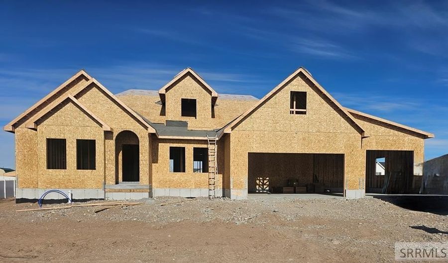 2681 Pinfire Crk, Ammon, ID 83406 - 6 Beds, 3 Bath
