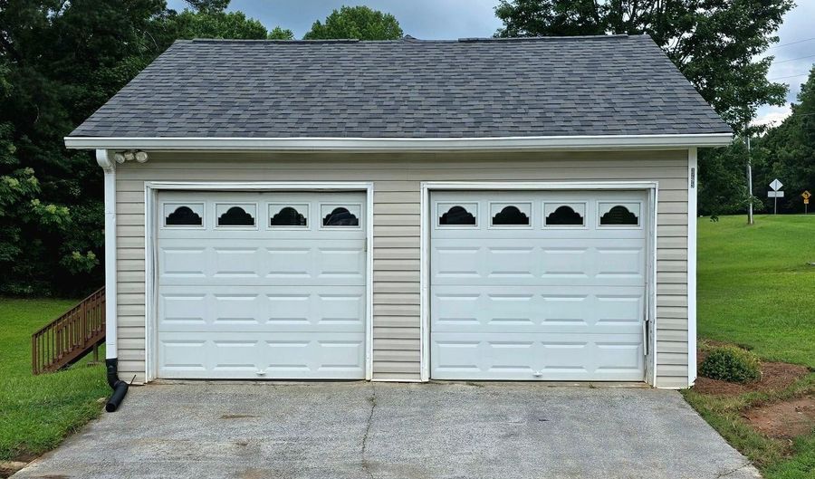 3293 New McEvers Rd NW, Acworth, GA 30101 - 3 Beds, 3 Bath