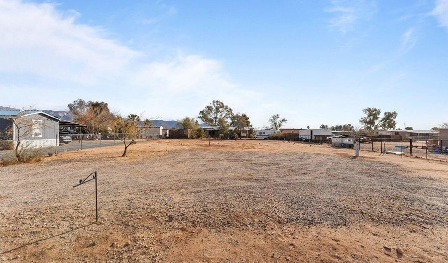 26655 S GRANDVIEW Dr 22, Congress, AZ 85332 - 0 Beds, 0 Bath