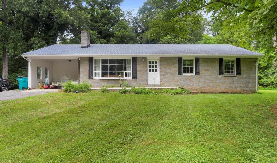 18332 MANOR CHURCH Rd, Boonsboro, MD 21713 - 5 Beds, 2 Bath