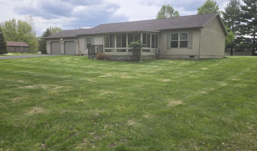 3110 W Wildlife Way, Albion, IN 46701 - 3 Beds, 2 Bath