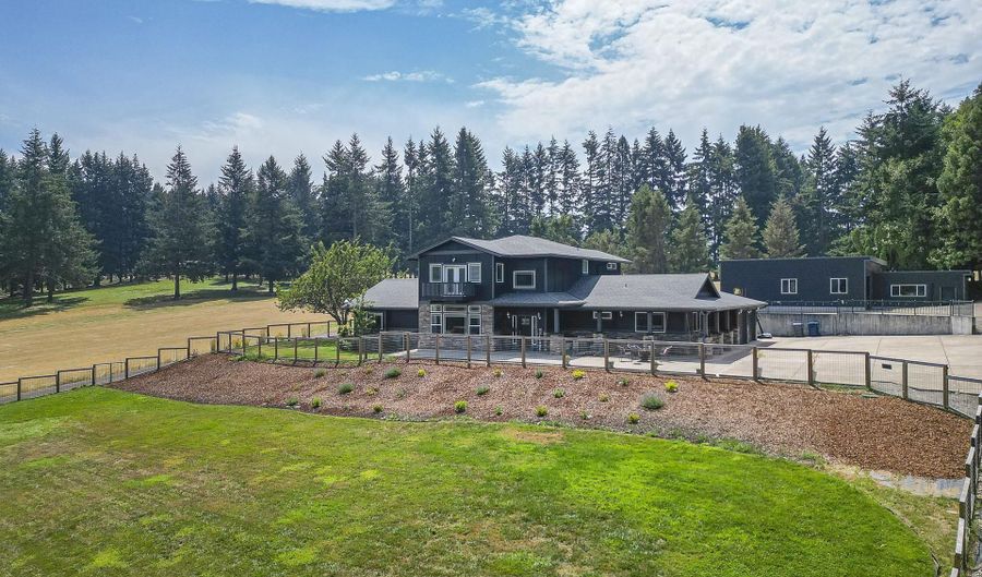 11364 James Way Dr SE, Aumsville, OR 97325 - 6 Beds, 5 Bath