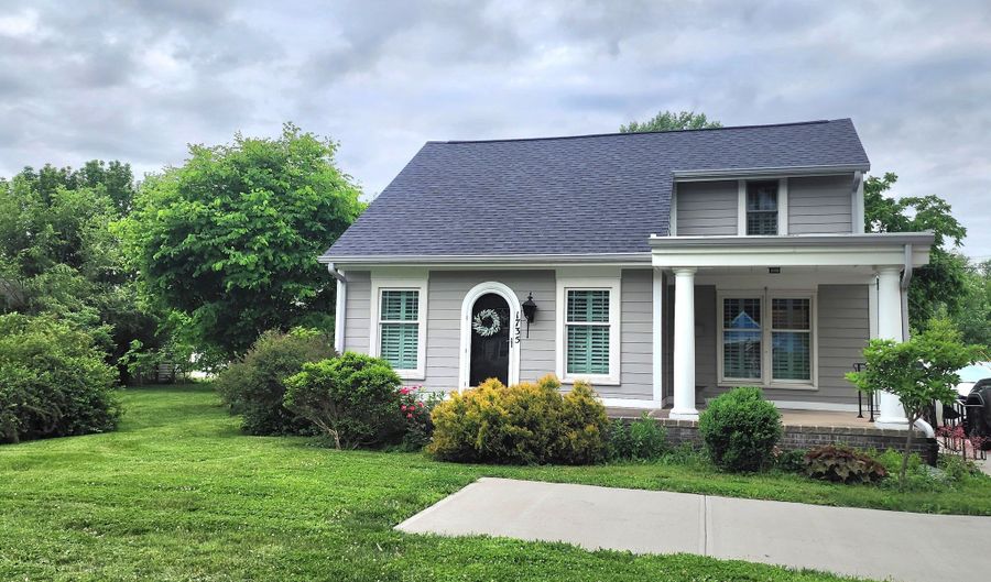 1735 Broadway St, Anderson, IN 46012 - 3 Beds, 2 Bath