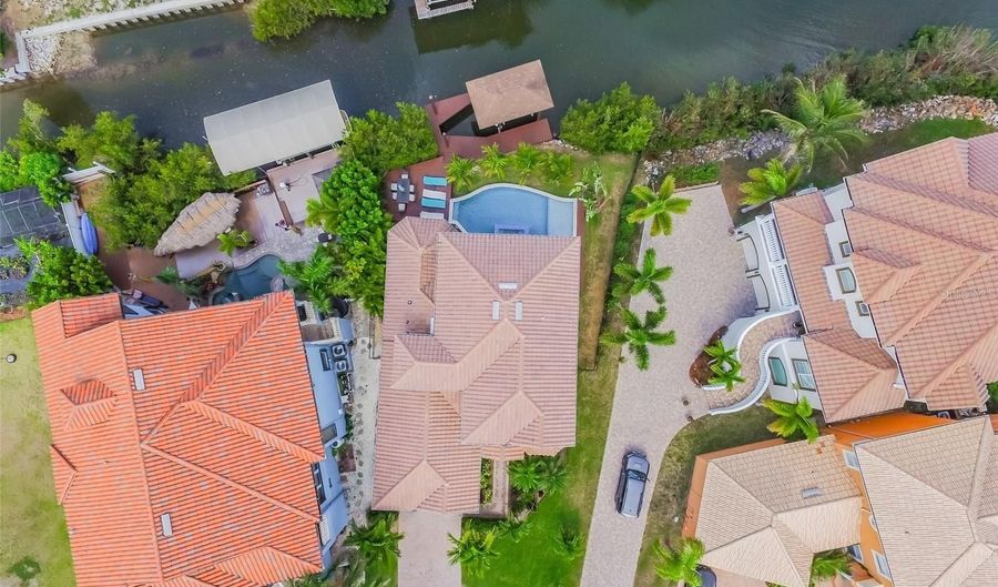 539 TREVISO Dr, Apollo Beach, FL 33572 - 4 Beds, 3 Bath