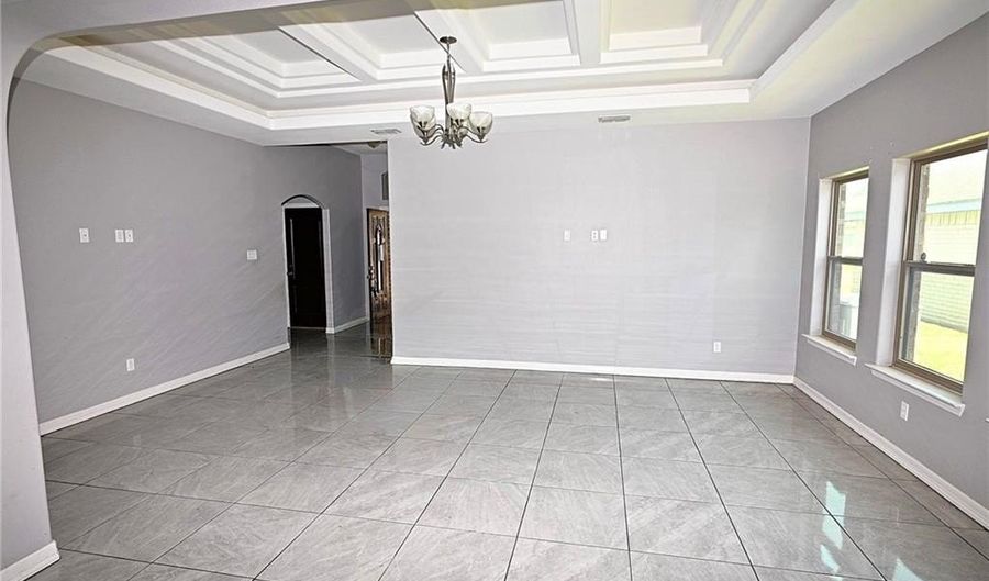 818 N 7th St, Alamo, TX 78516 - 3 Beds, 2 Bath