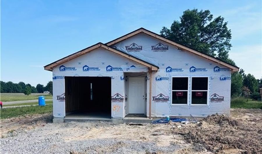 815 Linden Dr, Austin, IN 47102 - 4 Beds, 2 Bath