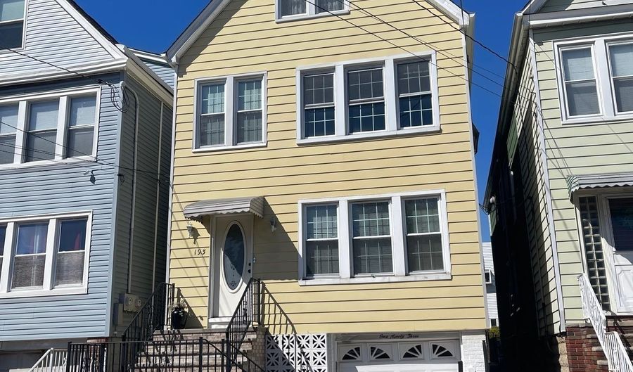 193 AVENUE C, Bayonne, NJ 07002 - 2 Beds, 1 Bath