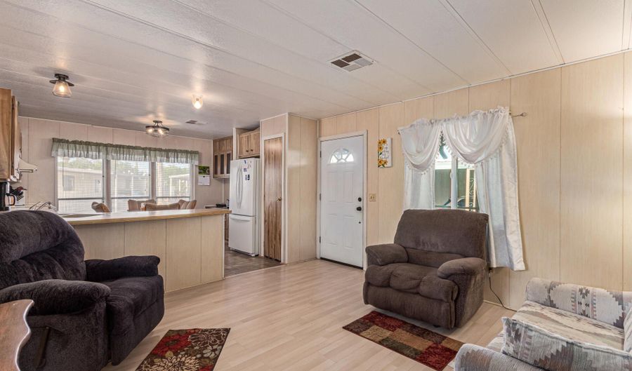 11425 E UNIVERSITY Dr 49, Apache Junction, AZ 85120 - 2 Beds, 1 Bath