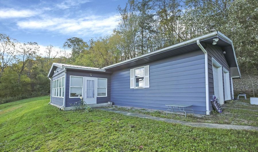 12819 Upper River Rd, Athens, OH 45701 - 3 Beds, 1 Bath