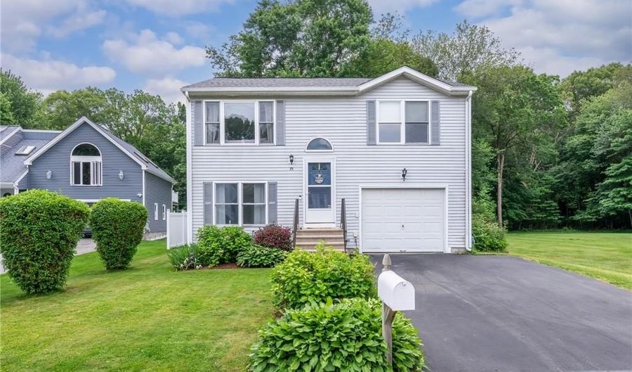 75 Canning St, Cumberland, RI 02864 - 2 Beds, 2 Bath