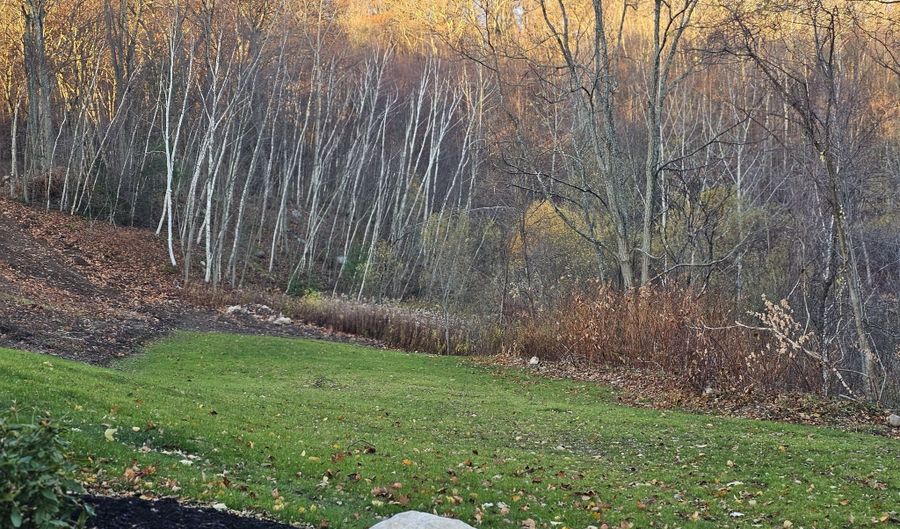 176 Rockwell Ave, Bristol, CT 06010 - 3 Beds, 2 Bath