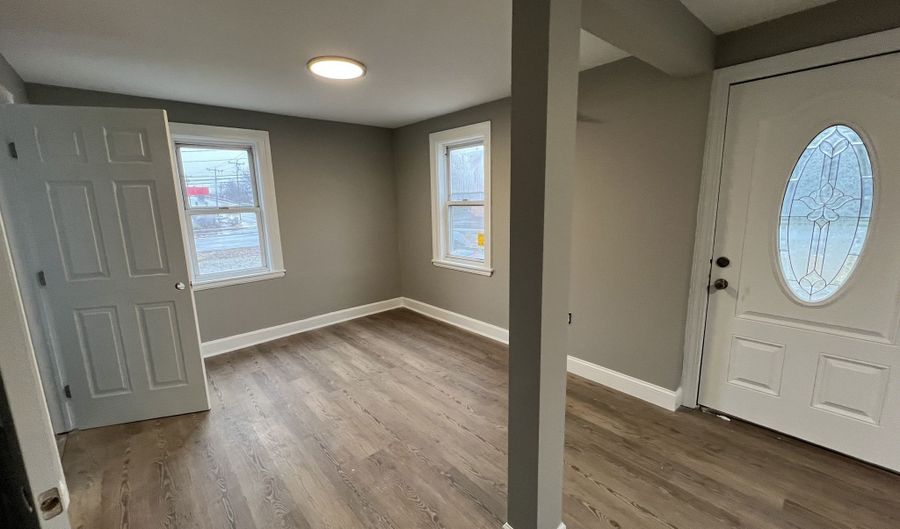 178 New Britain Rd, Berlin, CT 06037 - 2 Beds, 2 Bath