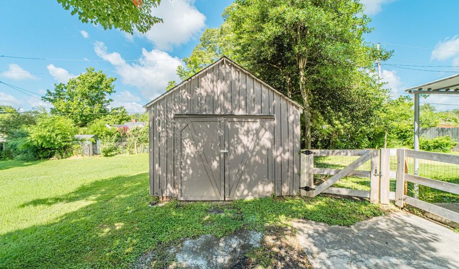 1751 N Wright Rd, Alcoa, TN 37701 - 3 Beds, 1 Bath