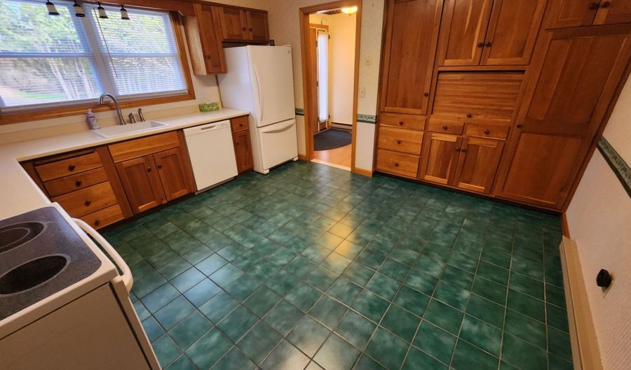 94 Cassie St, Barre, VT 05641 - 3 Beds, 2 Bath