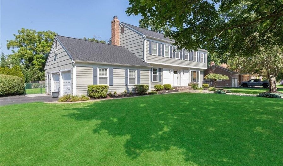 2322 Odyssey Way, Toms River, NJ 08753 - 4 Beds, 4 Bath