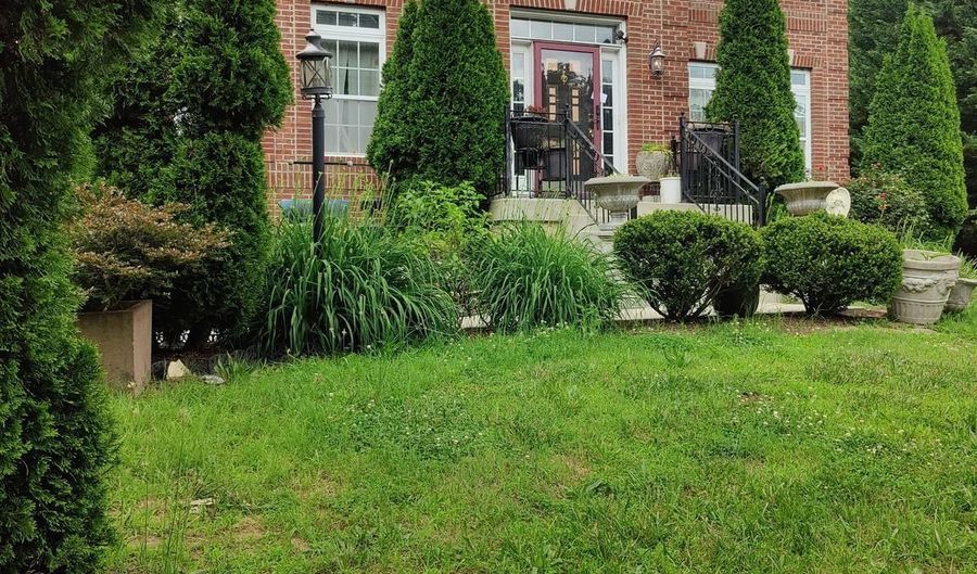 12606 FLETCHERTOWN Rd, Bowie, MD 20720 - 2 Beds, 1 Bath