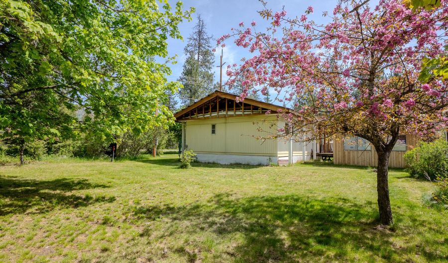 968 Roosevelt Rd, Bonners Ferry, ID 83805 - 3 Beds, 2 Bath