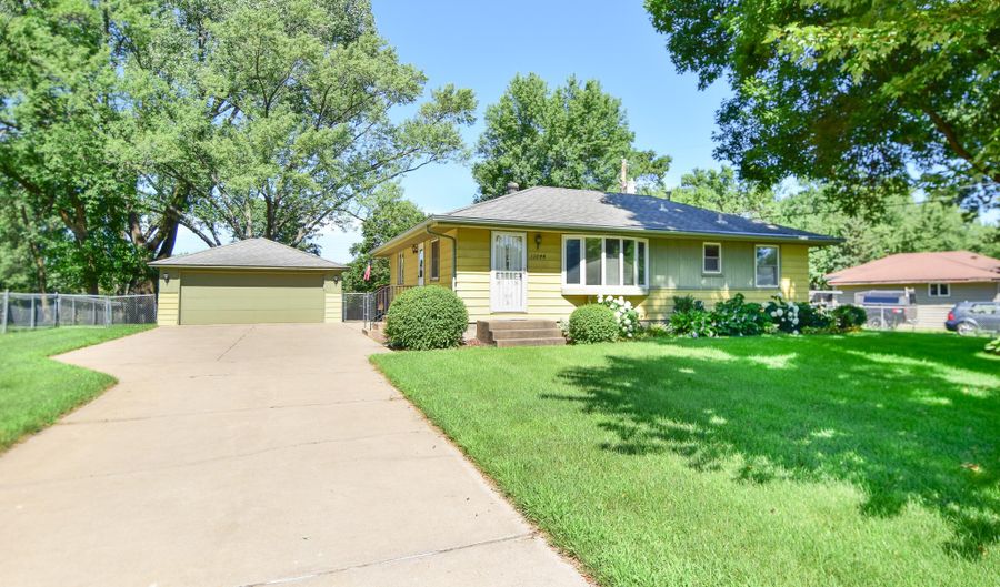 11044 Woody Ln NW, Coon Rapids, MN 55448 - 3 Beds, 2 Bath