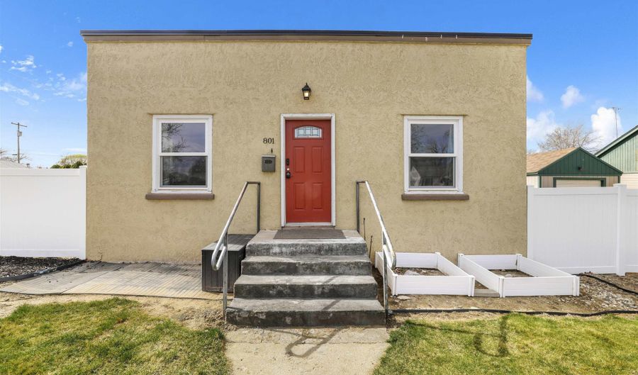 801 N 12th Ave, Buhl, ID 83316 - 2 Beds, 1 Bath