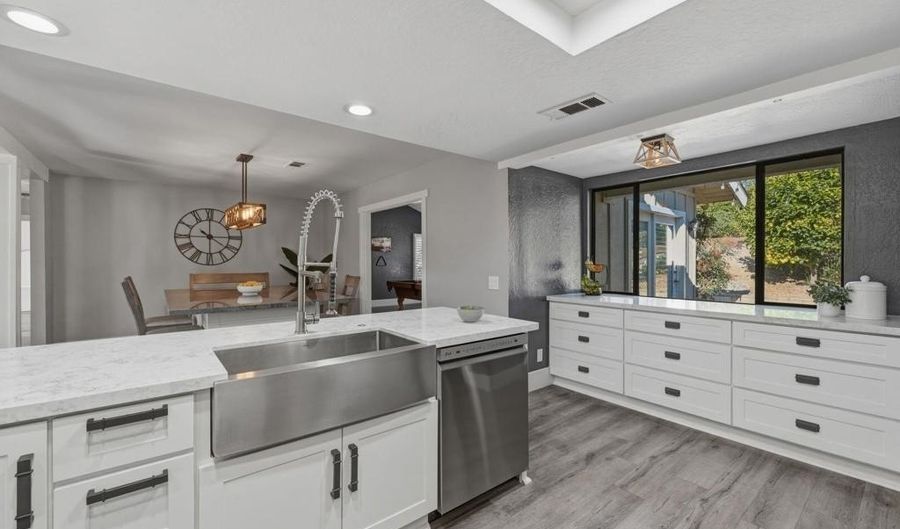 929 Pepper Tree Ln, Fallbrook, CA 92028 - 3 Beds, 2 Bath