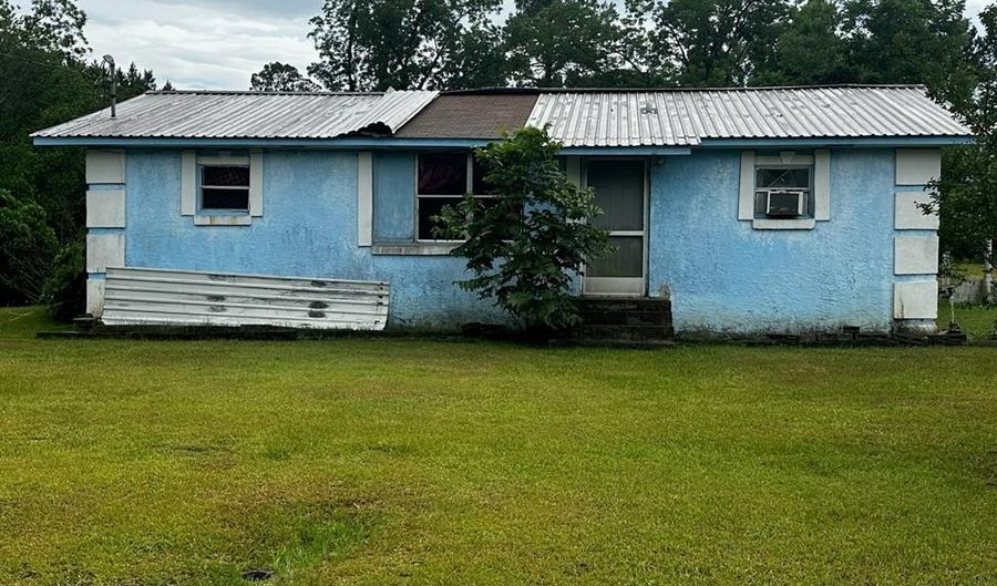 1038 Church St, Barwick, GA 31720 - 3 Beds, 2 Bath