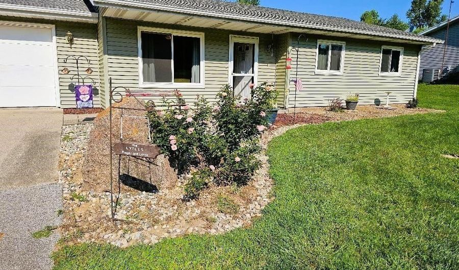 885 N 250 W, Angola, IN 46703 - 3 Beds, 2 Bath