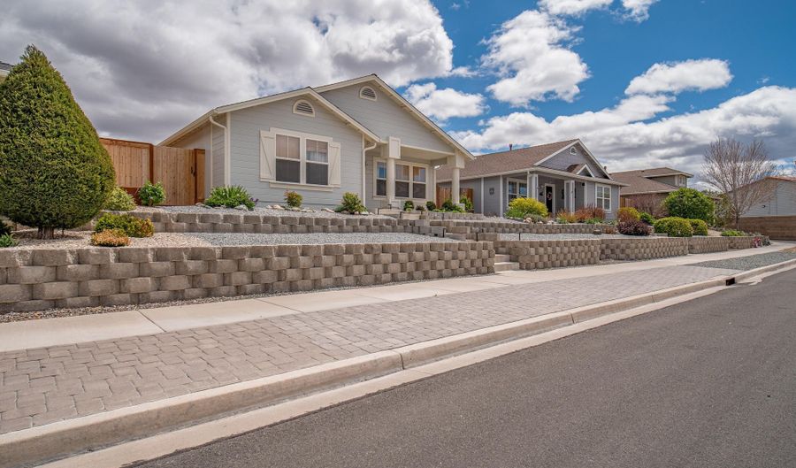 1297 White Ash Dr, Gardnerville, NV 89410 - 3 Beds, 2 Bath