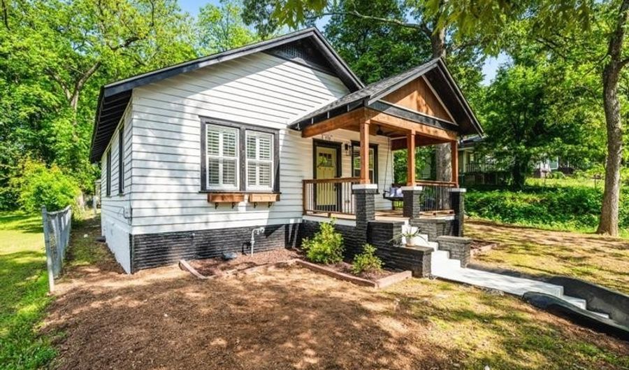 958 Crew St SW, Atlanta, GA 30315 - 3 Beds, 2 Bath
