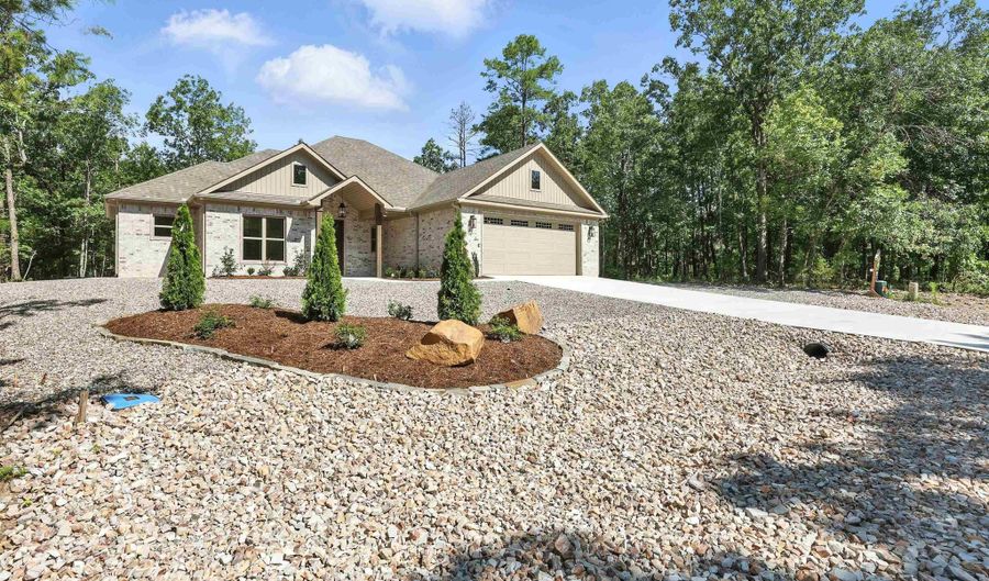 20 Brilliante Ln, Hot Springs Village, AR 71909 - 4 Beds, 3 Bath