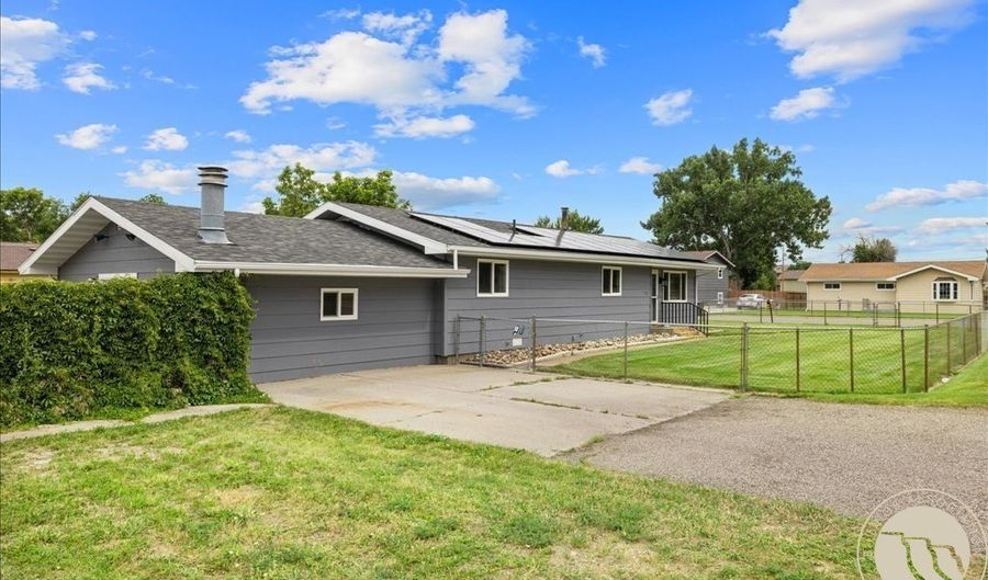 1703 Cody Dr, Billings, MT 59105 - 3 Beds, 1 Bath