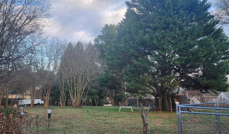 1206 Manse Jolly Rd, Anderson, SC 29621 - 2 Beds, 1 Bath