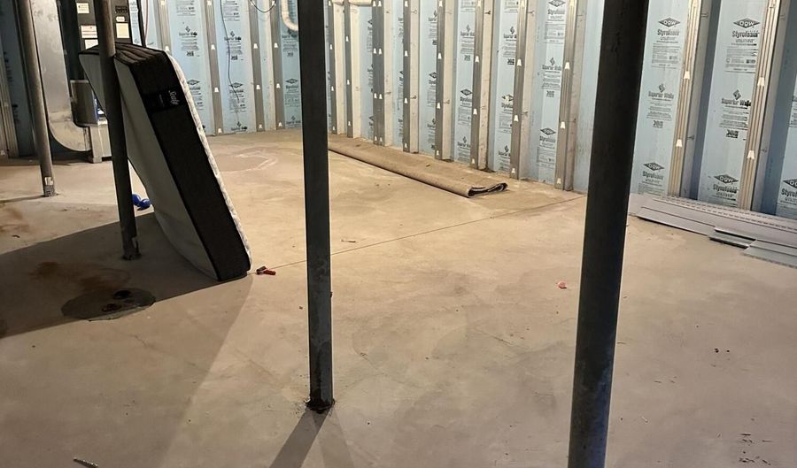 306 Valley View Dr, Albrightsville, PA 18210 - 4 Beds, null Bath